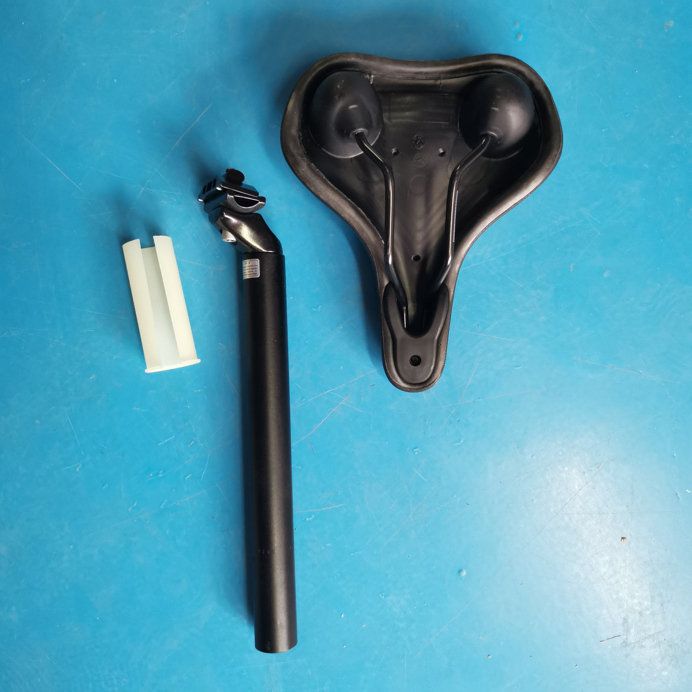 Tesgo Ebike seat post includes the saddle